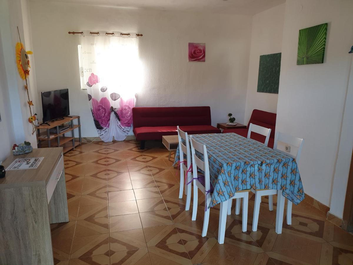 Paradis Studios Archangelos  Luaran gambar