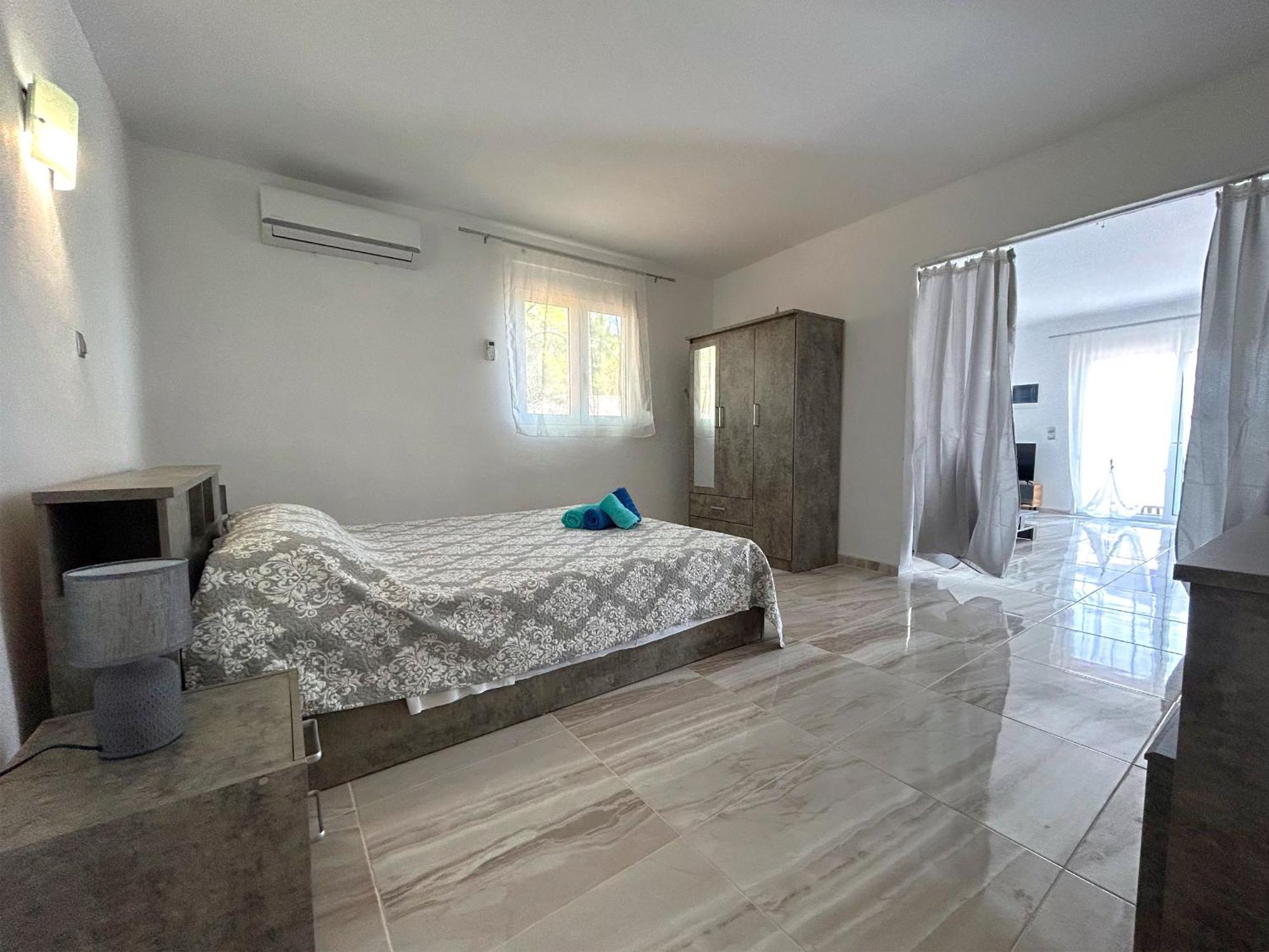 Paradis Studios Archangelos  Luaran gambar