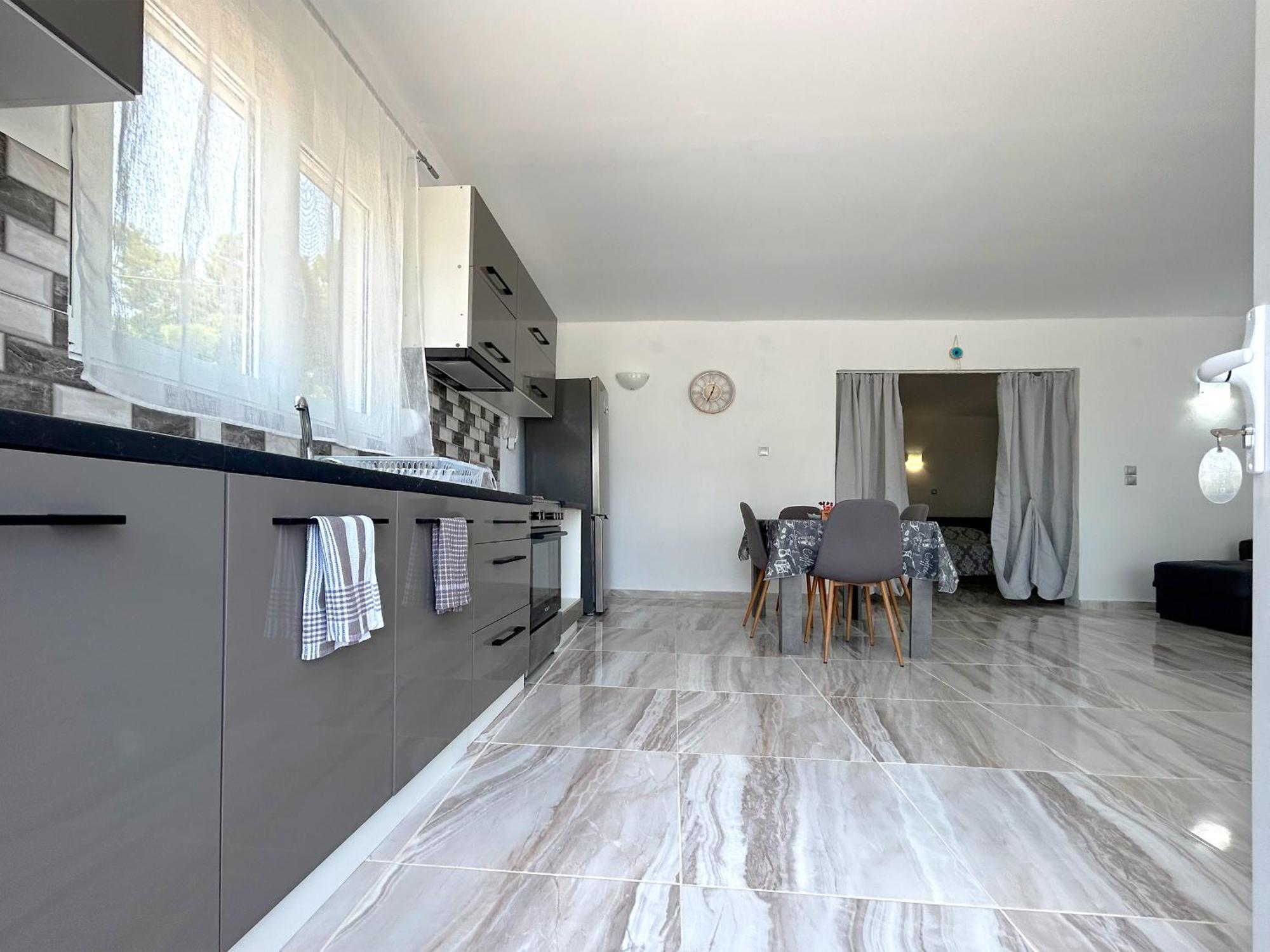 Paradis Studios Archangelos  Luaran gambar