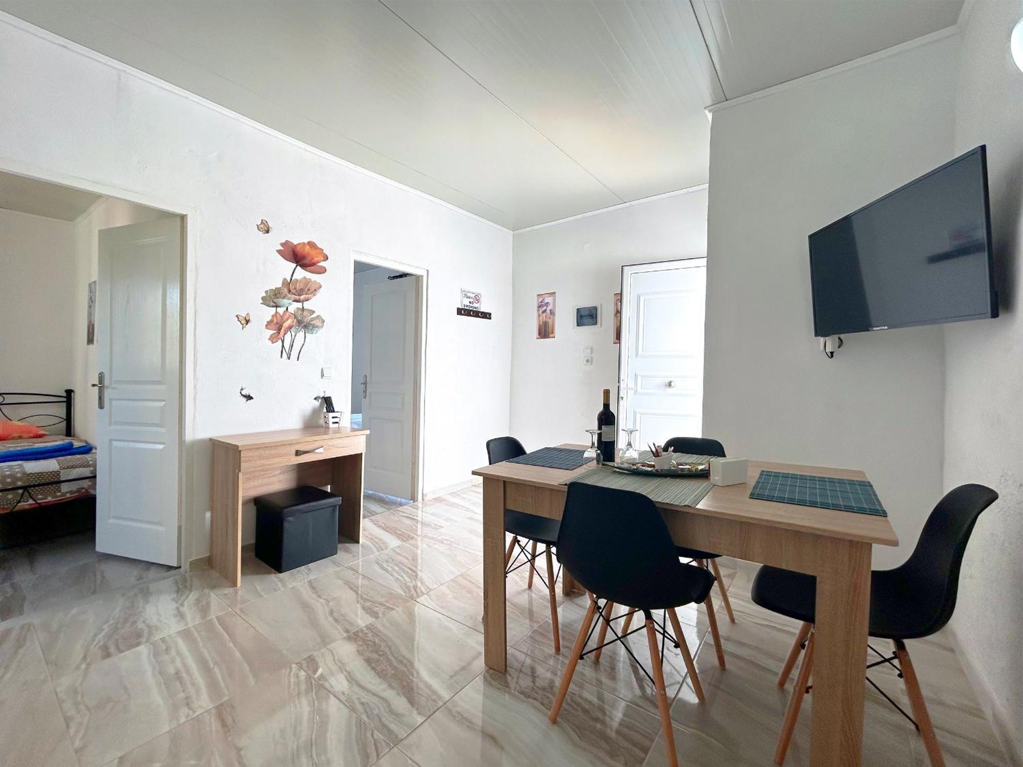 Paradis Studios Archangelos  Luaran gambar