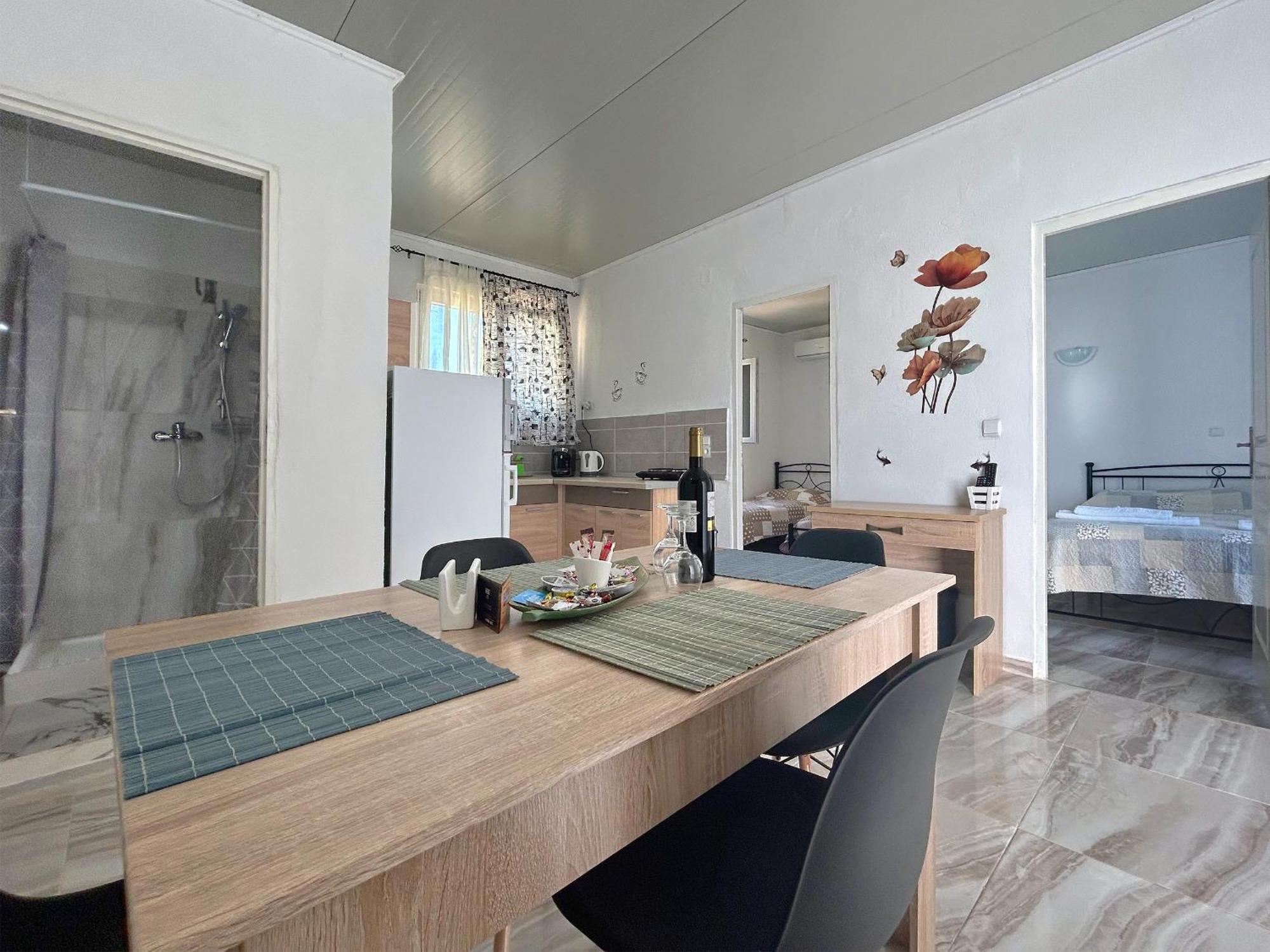 Paradis Studios Archangelos  Luaran gambar