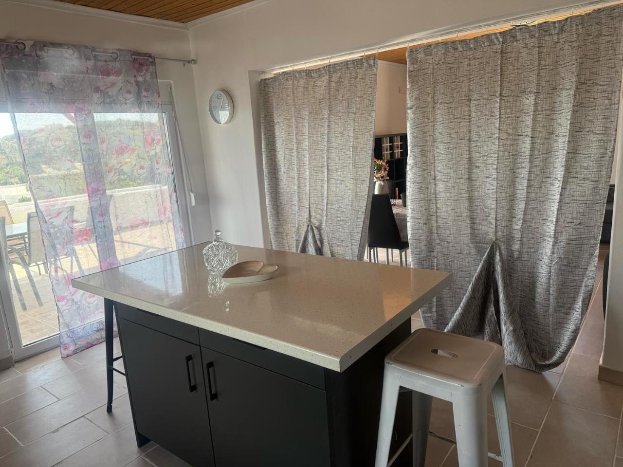 Paradis Studios Archangelos  Luaran gambar